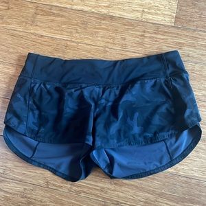 Lululemon speed up shorts 2.5” low rise lined